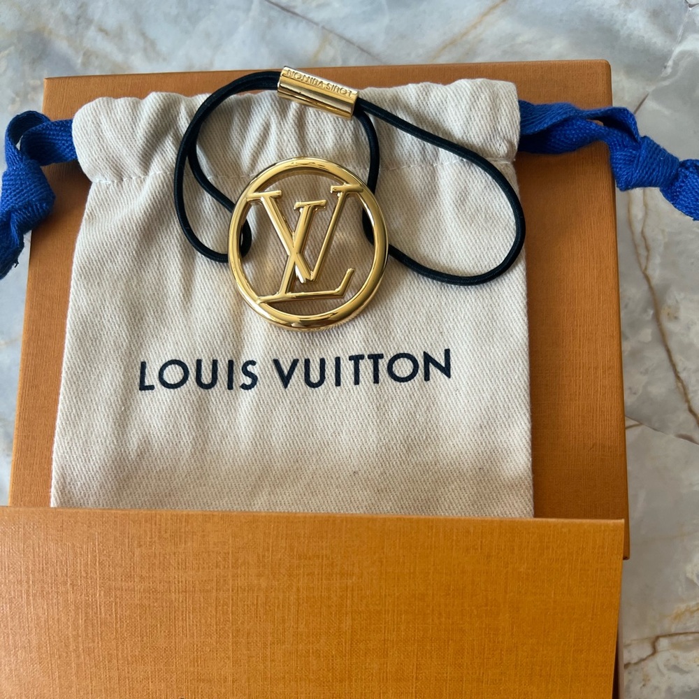 Authentic Louis Vuitton Gold Circle Elastic Hair Tie